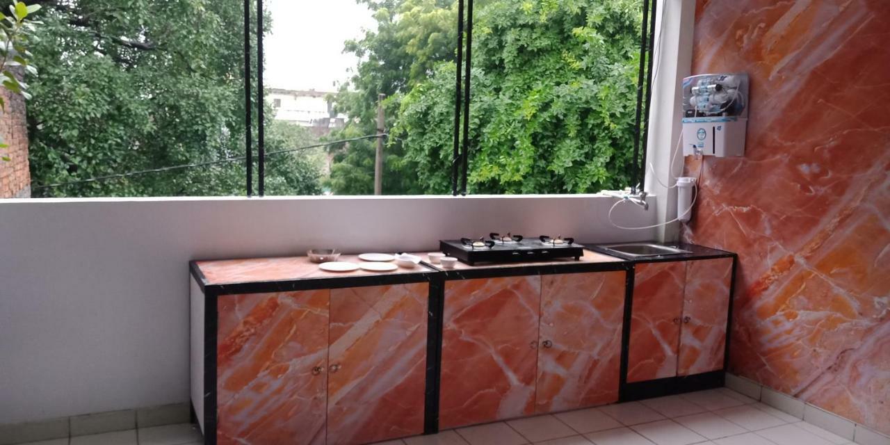Banaras Hostel Kakarmatha Luaran gambar